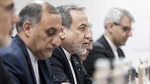 বৃহস্পতিবার ফের যুক্তরাষ্ট্রের সঙ্গে বৈঠক, সব পরিস্থিতির জন্য ‘প্রস্তুত’ ইরান