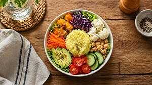 ভুল উপায়ে সালাদ খেয়ে শরীরের ক্ষতি করছেন না তো?