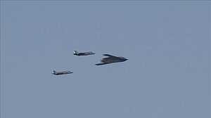 উত্তেজনার মাঝে ইসরায়েলে নামল ১২টি মার্কিন এফ-২২ যুদ্ধবিমান