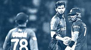 রেকর্ড গড়েও লাভ হলো না, রানরেটের প্যাঁচে বিদায় পাকিস্তানের