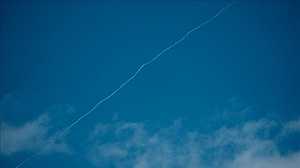 ক্ষেপণাস্ত্র প্রতিহতের সময় দুবাইয়ে বিকট বিস্ফোরণ