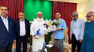 জামায়াত আমিরের বাসায় গেলেন তারেক রহমান