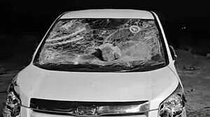 নেত্রকোনায় জামায়াতের এমপি অবরুদ্ধ, গাড়ি ভাঙচুর