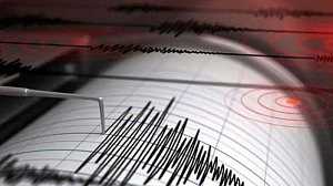 ইন্দোনেশিয়ায় ৭ দশমিক ৪ মাত্রার ভূমিকম্প, সুনামি সতর্কতা