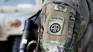 মধ্যপ্রাচ্যে পৌঁছাতে শুরু করেছে কয়েক হাজার মার্কিন প্যারাট্রুপার