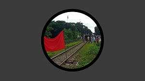 ঢাকা-ময়মনসিংহ রুটে ট্রেন বন্ধ: চরম ভোগান্তিতে যাত্রীরা