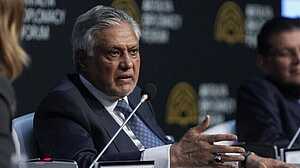 ইসহাক দার: যুক্তরাষ্ট্র-ইরান যুদ্ধের ‘স্থায়ী অবসান’ চায় পাকিস্তান