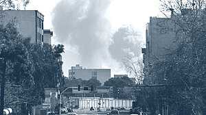 ইসরায়েলের নতুন দফার বিমান হামলার মধ্যেই তেহরানে জোরালো বিস্ফোরণ