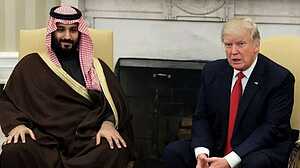 হরমুজ অবরোধ থেকে সরে আসতে যুক্তরাষ্ট্রকে চাপ দিচ্ছে সৌদি আরব