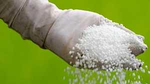 হরমুজ প্রণালীতে উত্তেজনা, এক সপ্তাহে ইউরিয়ার দাম বাড়ল ১০ শতাংশ