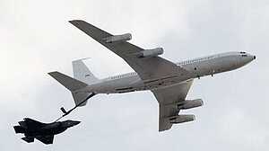 ইরাকের আকাশসীমায় বিধ্বস্ত যুক্তরাষ্ট্রের রিফুয়েলিং উড়োজাহাজ