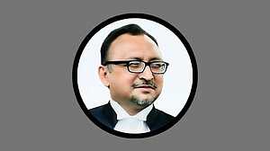 হাইকোর্টের বিচারপতি রেজাউল হাসানের পদত্যাগপত্র জমা