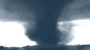 যুক্তরাষ্ট্রে একাধিক টর্নেডোর আঘাত, ব্যাপক ক্ষয়ক্ষতি