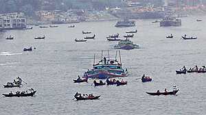 ঈদযাত্রায় নৌপথে ১০ দিন বাল্কহেড ও ডিঙি নৌকা চলাচল বন্ধ