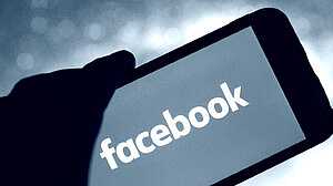 ফেসবুকে রিলস বানিয়ে মাসে ৩ হাজার ডলার আয়ের সুযোগ