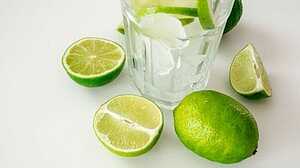 প্রতিদিন সকালে এক গ্লাস লেবু পানি, যা ঘটবে আপনার শরীরে