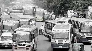 বৈঠকে সিদ্ধান্ত হয়নি, তবুও বাড়ছে বাসের ভাড়া