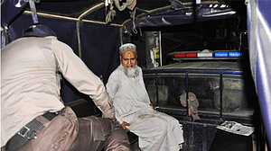 ভোটারদের টাকা বিতরণের অভিযোগে সূত্রাপুরে জামায়াত নেতা কারাদণ্ড