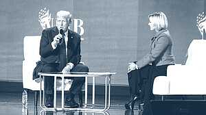 ডোনাল্ড ট্রাম্পকে যিশু খ্রিস্টের সঙ্গে তুলনা, বিতর্ক তুঙ্গে