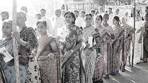 পশ্চিমবঙ্গে বিধানসভা নির্বাচনের প্রথম ধাপে ভোটগ্রহণ শুরু