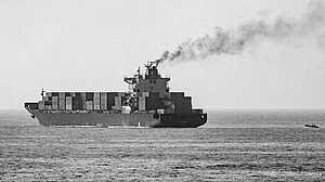 ৩ ইরানি জাহাজ আটকে দিলো মার্কিন সামরিক বাহিনী