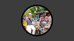 প্রেমের টানে কুষ্টিয়ায় এসেও খালি হাতে ফিরলেন চীনা যুবক