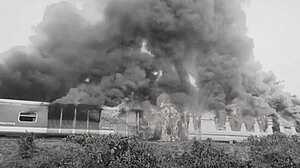 ঢাকাগামী চট্টলা এক্সপ্রেসে আগুন