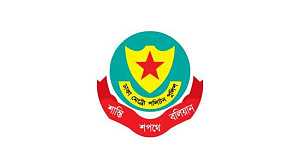 মহাসড়কে শৃঙ্খলা ফেরাতে জিরো টলারেন্স: উল্টোপথে গাড়ি ও ছাদে যাত্রী পরিবহনে কঠোর ডিএমপি