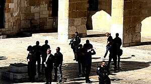 আল-আকসায় ইসরায়েলি মন্ত্রীর জোরপূর্বক প্রবেশ