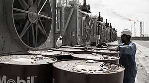 মধ্যপ্রাচ্যে যুদ্ধ: ১১৬ ডলার ছাড়াল তেলের দাম