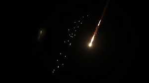 ইসরায়েল ও মার্কিন ঘাঁটিতে ইরানের ব্যাপক ক্ষেপণাস্ত্র হামলা