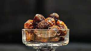 খালি পেটে খেজুর খাওয়ার বহুমুখী স্বাস্থ্যগুণ