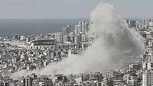 লেবাননে ইসরায়েলি হামলা, অন্তঃসত্ত্বা নারীসহ নিহত ৮