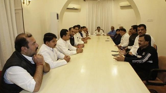 20 ministers resign in india