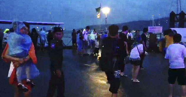 33 tourists killed in thailand boat crash