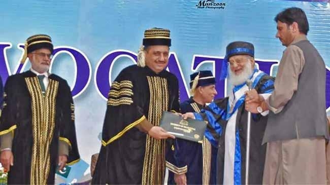 85 year old earns doctorate