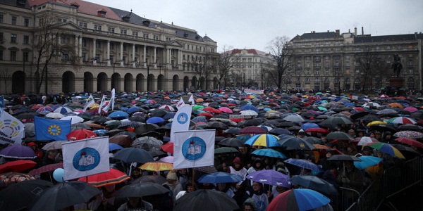 Hungary teacher movement