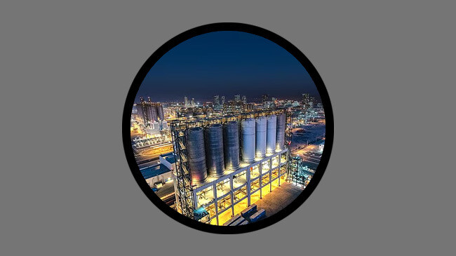 ক্ষেপণাস্ত্র হামলায় আবুধাবির পেট্রোকেমিক্যাল কারখানায় আগুন