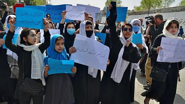 afghan girls protest taliban school education