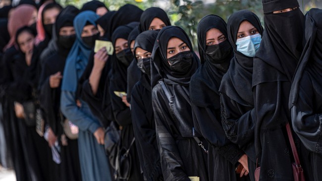 afghanistan women que
