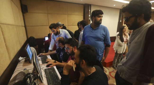 after five months of shutdown internet is on in kashmir
