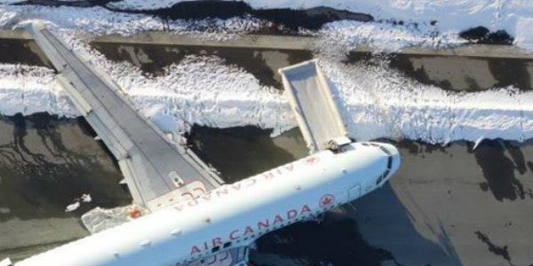 air crushed in canada all passenger died