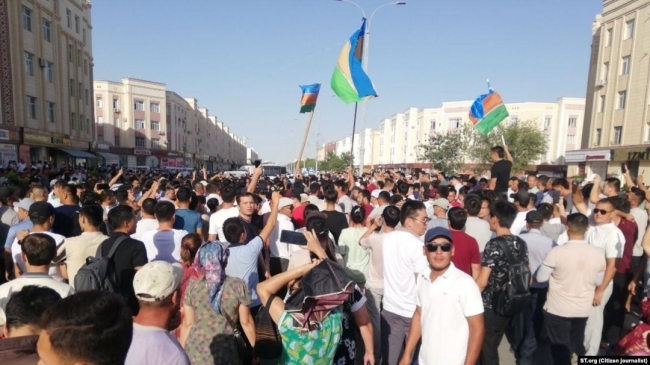 arakalpakstan protests uzbek authorities say 18 killed