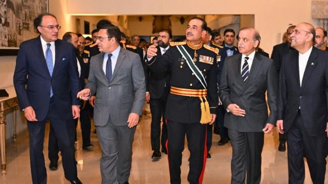 asim munir with president and pm