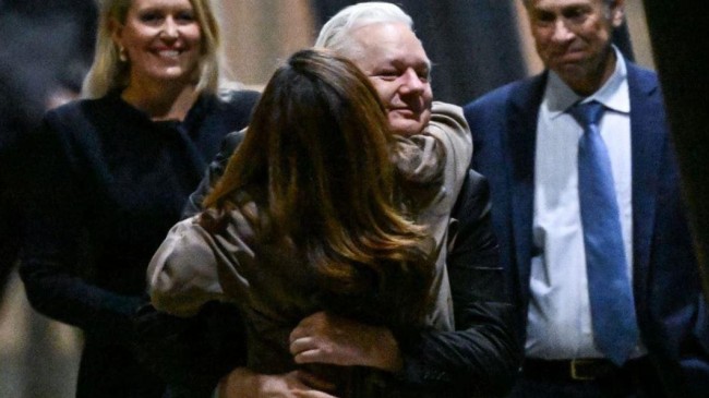 assange canbera