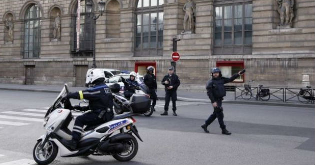 attack-in-france-louvre-museum.jpg