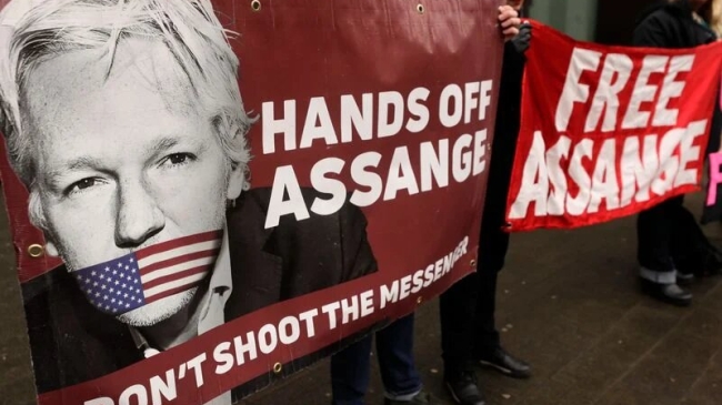 australia urges us to end proceedings against assange