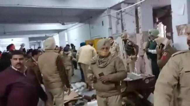blast in indian court 1