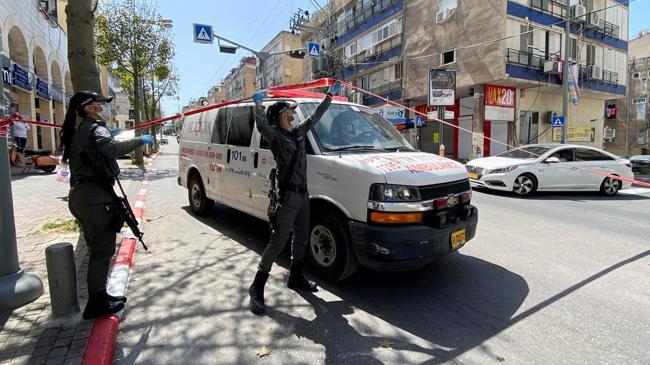 bnei brak police lockdown the city