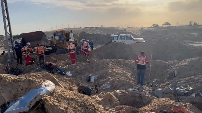 bodies of 15 rescue workers found in gaza